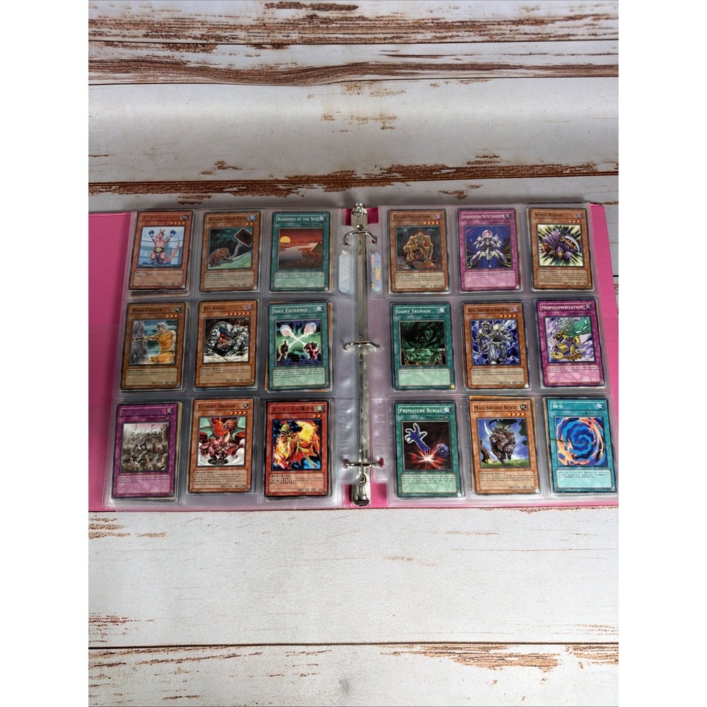 Vintage Yu-Gi-Oh! Trading Card Lot 252 Cards Mixed Holo Collection Binder - Picture 5 of 10